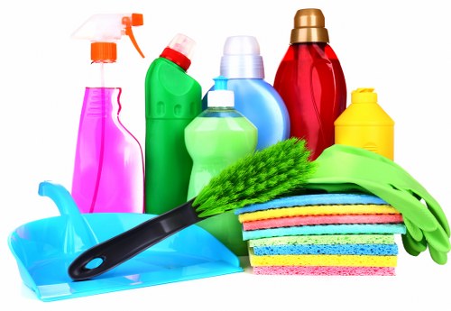 Professional carpet cleaning in a Knightsbridge retail or showroom space